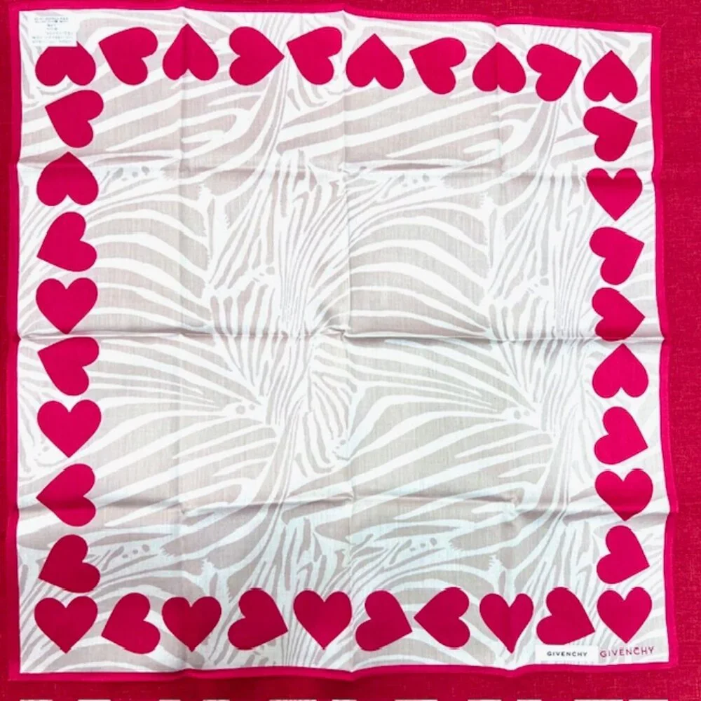 New GivenchyGivenchy Handkerchief // Mini Scarf Cotton 19.5 Beige Red Hearts(93 - Picture 6 of 6